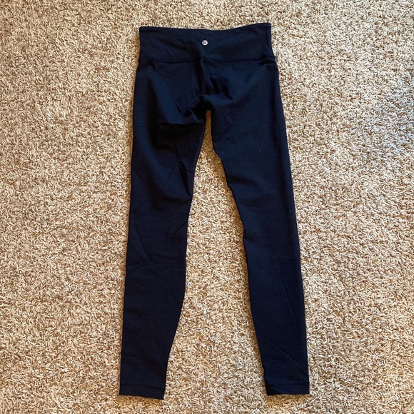 Lululemon black wunder under leggings black size 4 - Picture 2 of 3